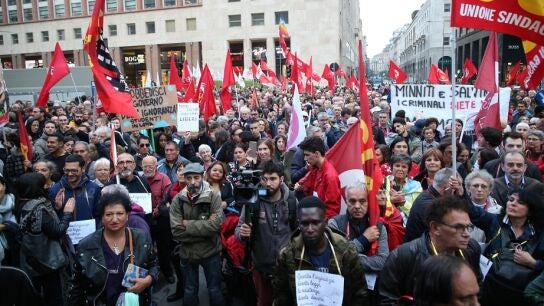 Manifestaci&oacute;n en Riace en apoyo a Domenico Lucano