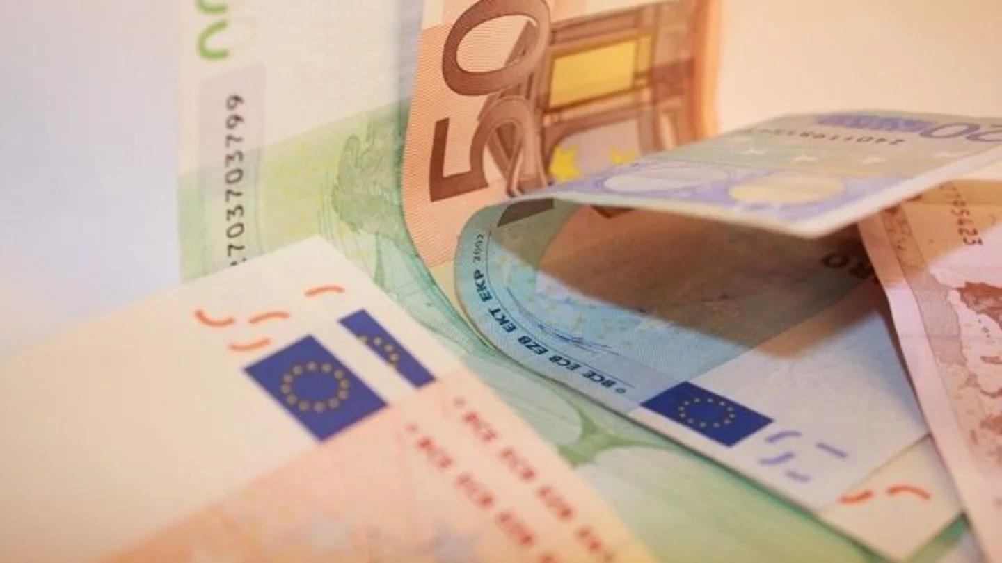 Billetes de 20 y 50 euros Billetes de 20 y 50 euros