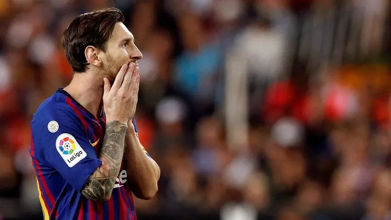 Messi durante el Valencia - Barcelona