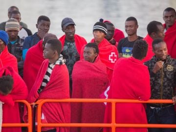 Imagen de migrantes rescatados por Salvamento Marítimo Imagen de migrantes rescatados por Salvamento Marítimo