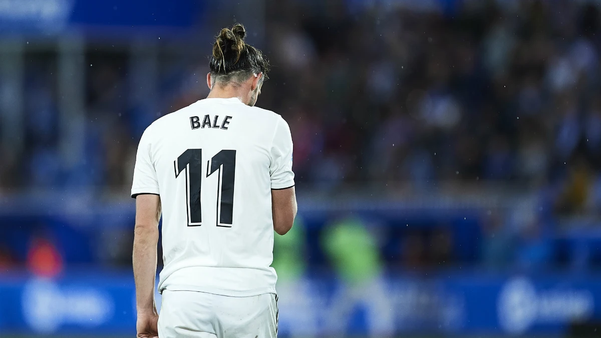 Bale, cabizbajo