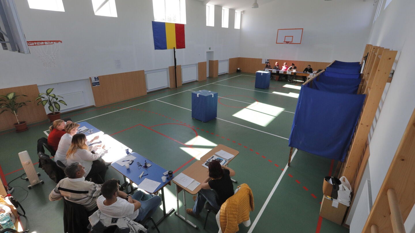 Colegio electoral en Ruman&iacute;a