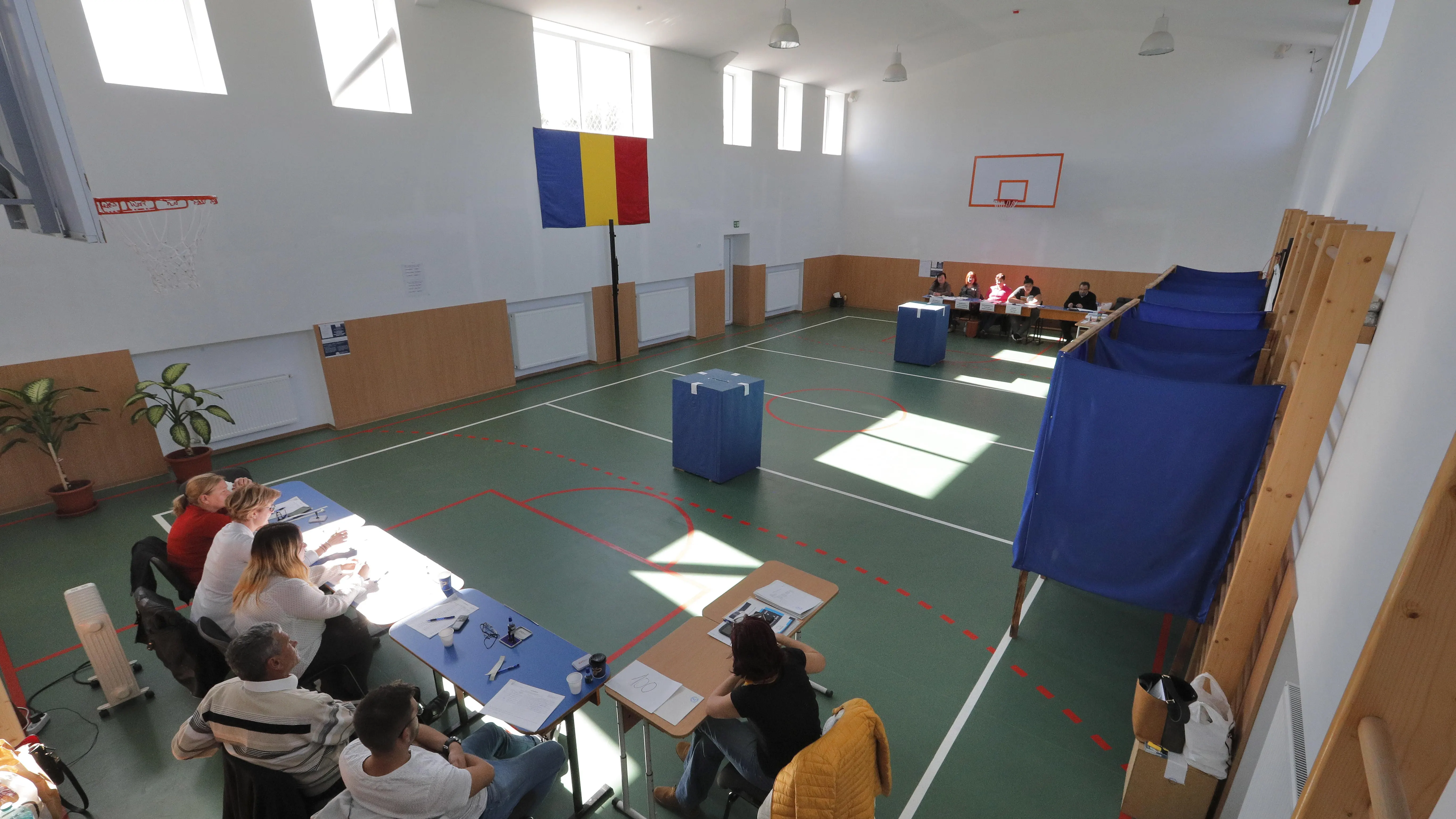 Colegio electoral en Rumanía