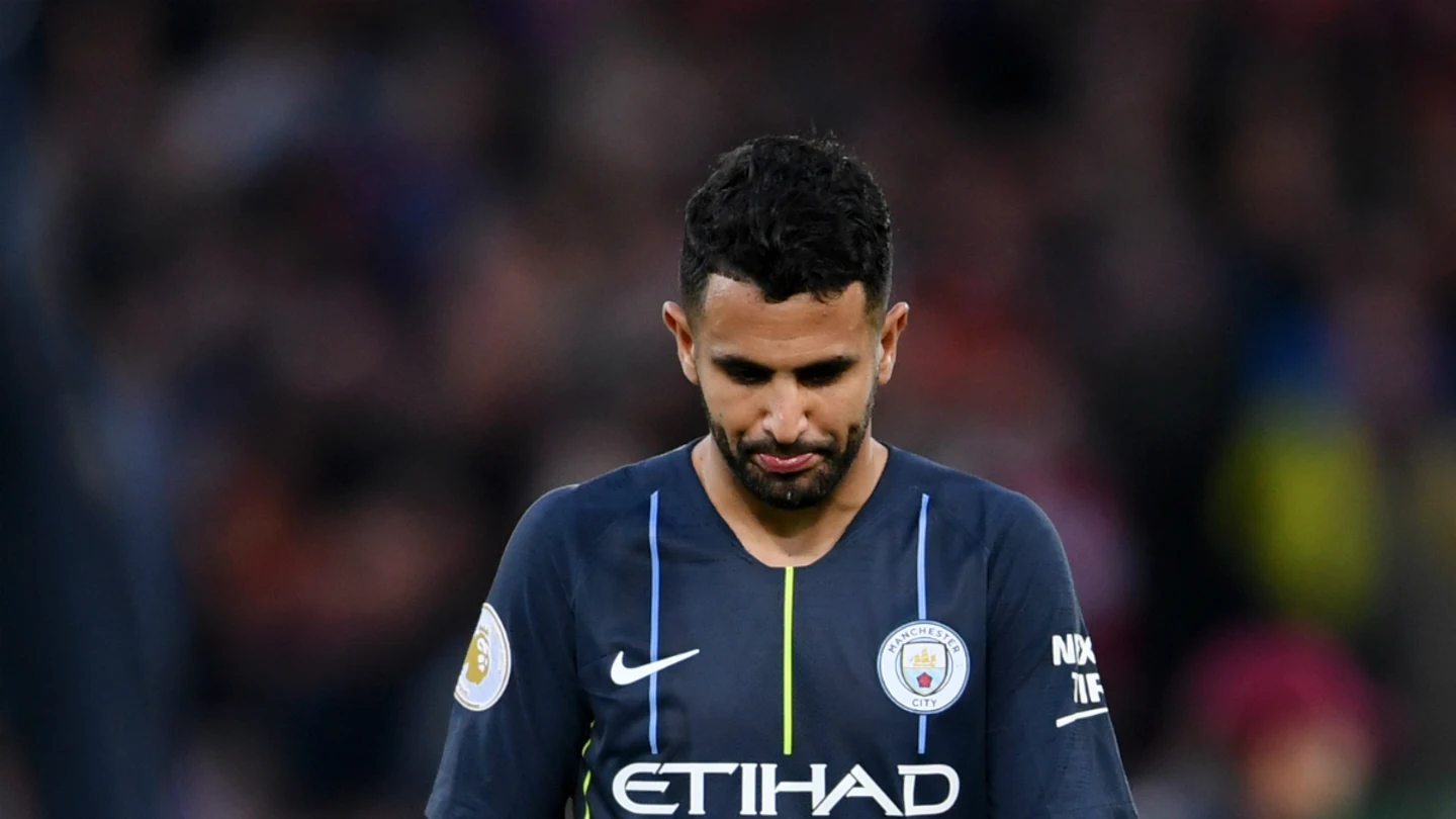 Ryad Mahrez, cabizbajo Ryad Mahrez, cabizbajo