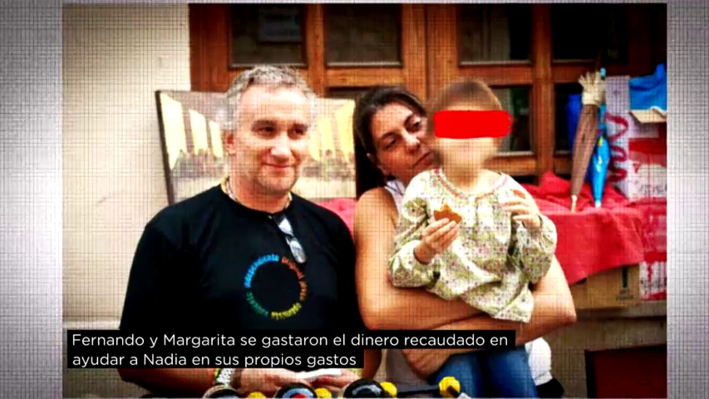 Imagen de los padres de Nadia junto a la menor