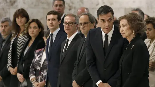 Sánchez, Torra, la reina Sofía, José Guirao, Pablo Casado y Ada Colau en el funeral Pedro Sánchez, Quim Torra, la reina Sofía, José Guirao, Pablo Casado y Ada Colau en el funeral