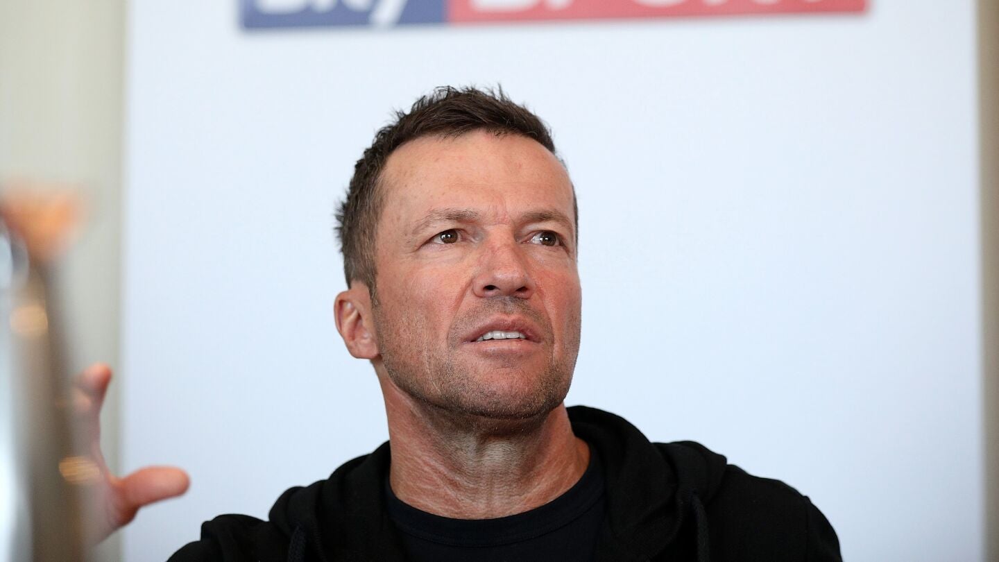 Lothar Matth&auml;us en una rueda de prensa