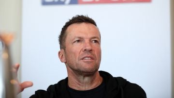 Lothar Matthäus en una rueda de prensa