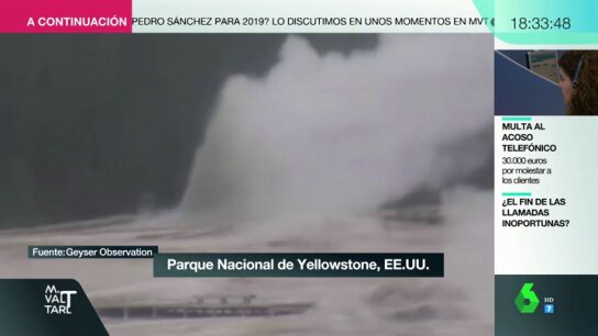 Un g&eacute;iser del Parque de Yellowstone expulsa la basura que acumulaba desde hace a&ntilde;os