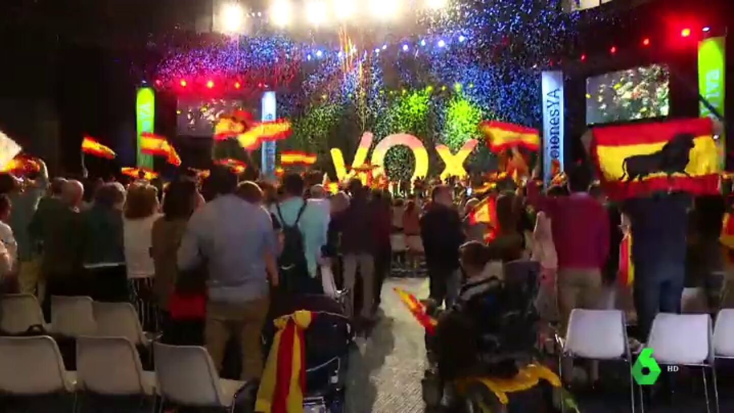 Casado muestra "todo su respeto" a VOX y Cs prefiere ignorarles: la extrema derecha se asienta en la pol&iacute;tica espa&ntilde;ola