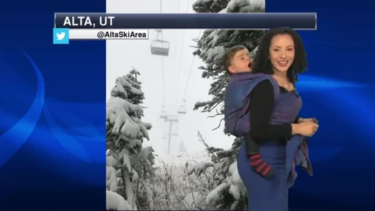 La meteoróloga Susie Martin con su hijo en directo La meteoróloga Susie Martin con su hijo en directo