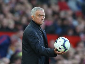 José Mourinho, en el partido ante e Newcastle en Old Trafford José Mourinho, en el partido ante e Newcastle en Old Trafford