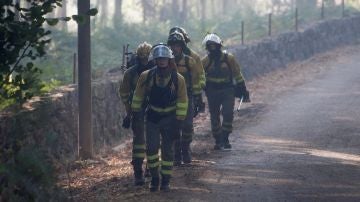 Las brigadas forestales en el incendio de Mondariz