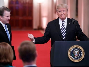 El presidente de EEUU, Donald Trump, junto al juez Kavanaugh El presidente de EEUU, Donald Trump, junto al juez Kavanaugh