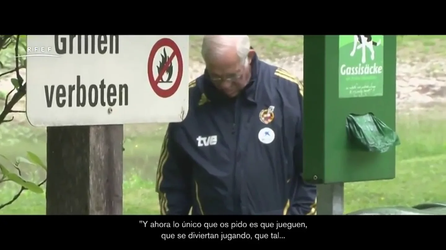 El emotivo homenaje de la RFEF a Luis Aragonés diez años después de la Euro El emotivo homenaje de la RFEF a Luis Aragonés diez años después de la Euro