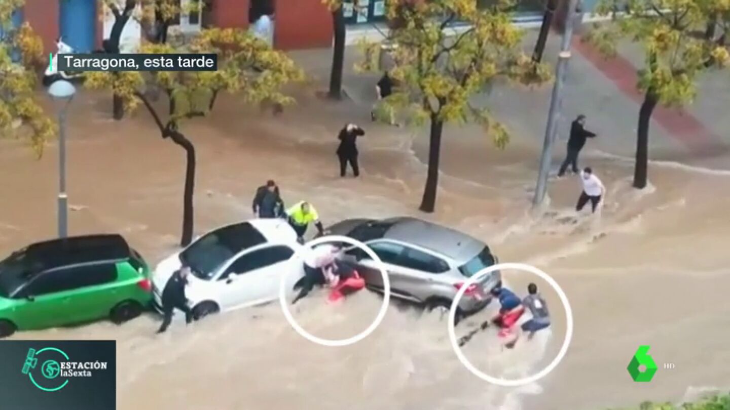 Un angustioso rescate por las tormentas en Tarragona revela que hab&iacute;a otra persona ahog&aacute;ndose por la corriente