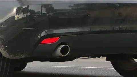 Tubo de escape Bruselas obligará a reducir las emisiones de las nuevos diésel