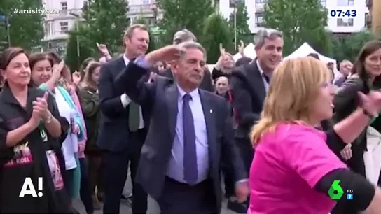 El baile viral y libre de Miguel Ángel Revilla al ritmo de Macacao El baile viral y libre de Miguel Ángel Revilla al ritmo de Macacao