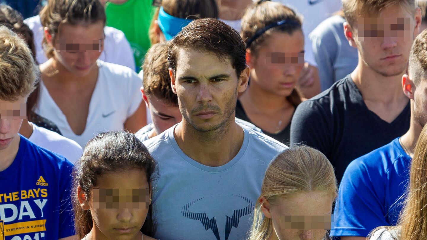 Rafa Nadal guarda un minuto de silencio por las v&iacute;ctimas de Mallorca