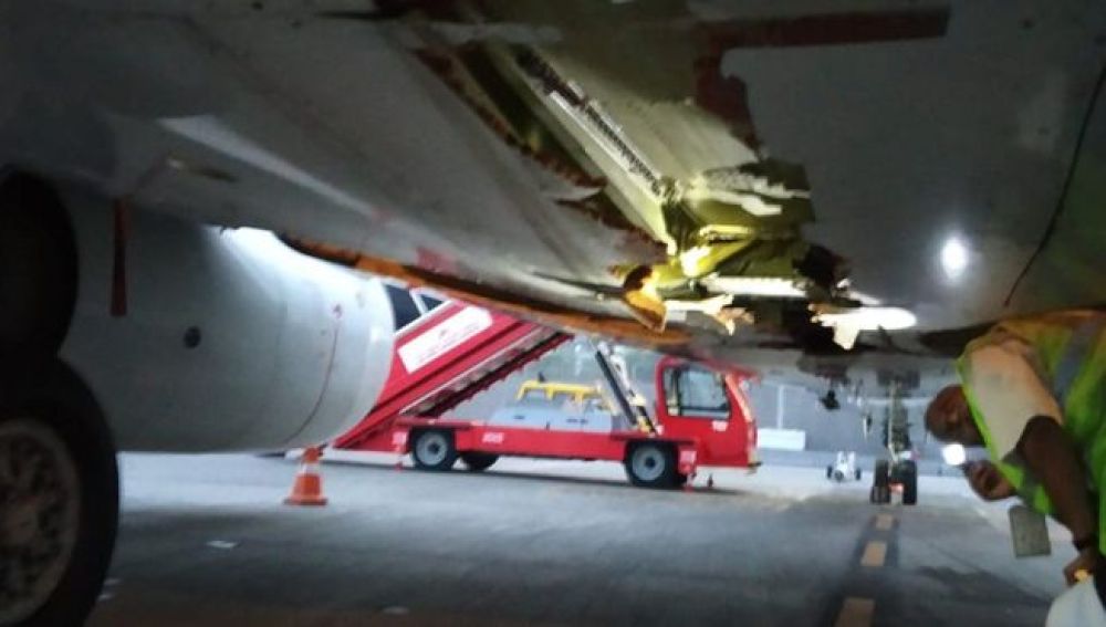 Imagen de la aeronave de Air India tras el choque contra el muro