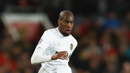 Geoffrey Kondogbia, en un partido de Champions con el Valencia Geoffrey Kondogbia, en un partido de Champions con el Valencia