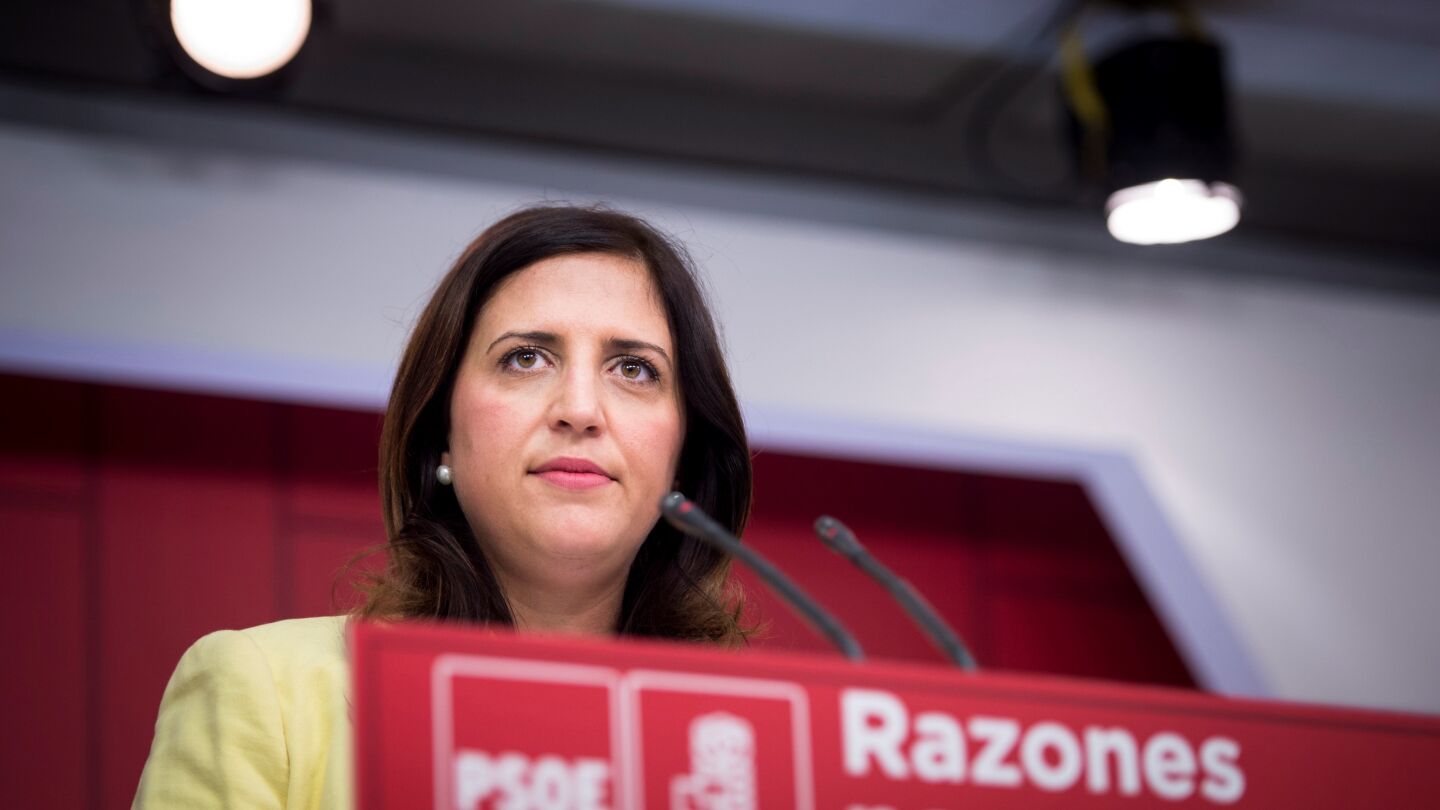 La portavoz del Comit&eacute; Electoral del PSOE, Esther Pe&ntilde;a, durante la rueda de prensa