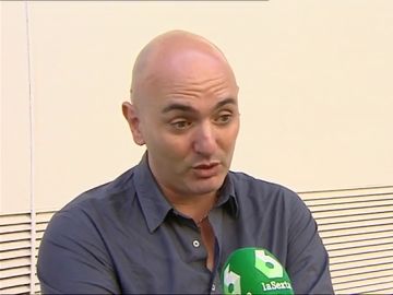 Habla Max Weinbinder, el director del hotel que frenó una agresión machista en Menorca: "Pactamos que ante la no denuncia volviera a Inglaterra" Habla Max Weinbinder, el director del hotel que frenó una agresión machista en Menorca: "Pactamos que ante la no denuncia volviera a Inglaterra"