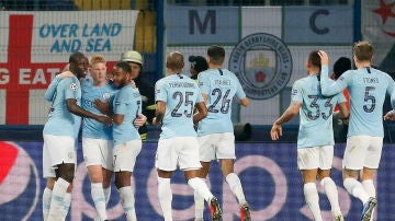 Los jugadores del City celebran un gol ante el Shakhtar