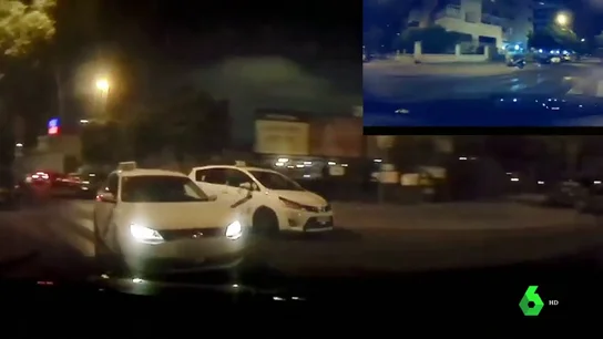 Un conductor de Cabify graba como le persiguen dos taxistas en Málaga Un conductor de Cabify graba como le persiguen dos taxistas en Málaga