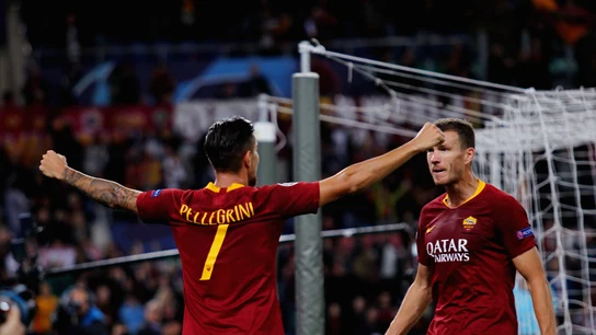 Dzeko y Pellegrini celebran un gol ante el CSKA Dzeko y Pellegrini celebran un gol ante el CSKA