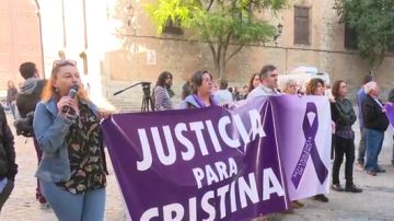 Protestas ante los juzgados ante la posible puesta en libertad de un presunto asesino machista