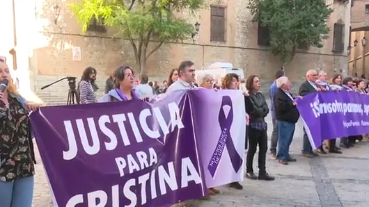 Protestas ante los juzgados ante la posible puesta en libertad de un presunto asesino machista