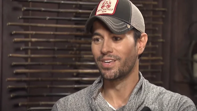 Enrique Iglesias en el programa británico 'Lorraine'