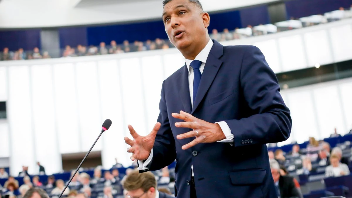 El eurodiputado conservador británico Syed Kamall