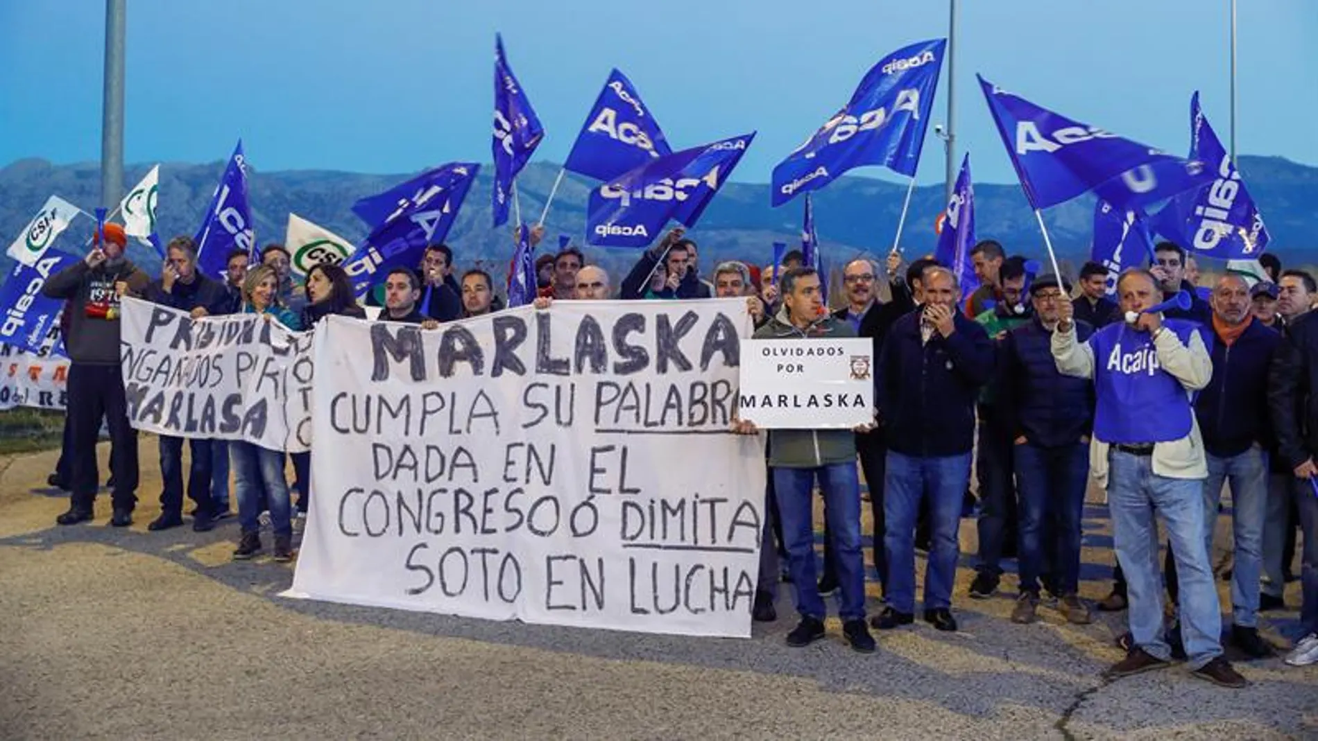 Los sindicatos representativos en Prisiones durante el piquete organizado en Soto del Real