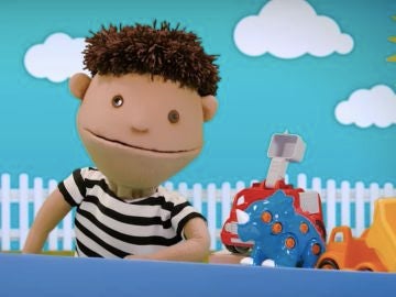Julia, el títere que enseña a los niños la transexualidad Julia, el títere que enseña a los niños la transexualidad