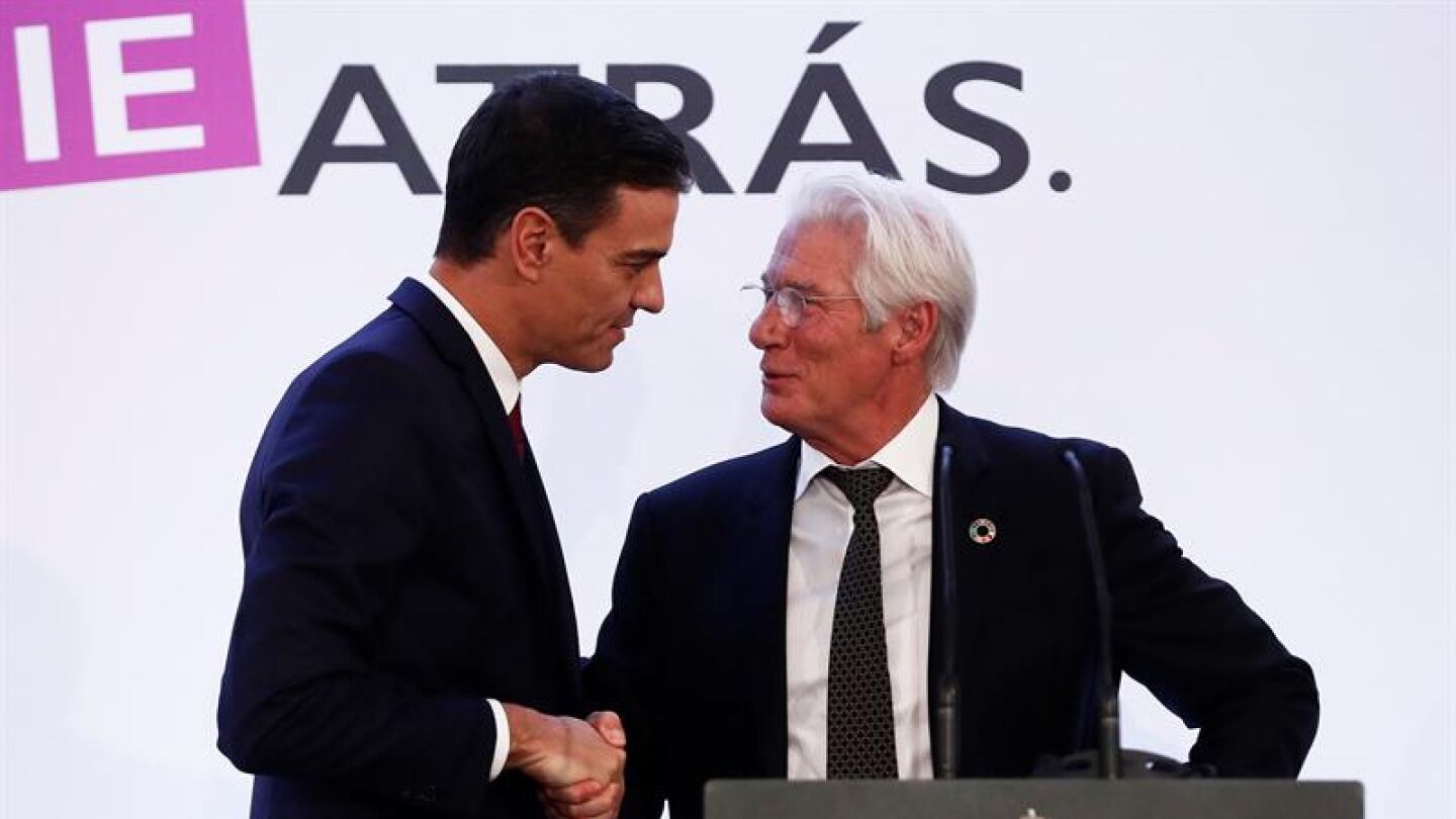 El actor estadounidense Richard Gere junto a Pedro S&aacute;nchez