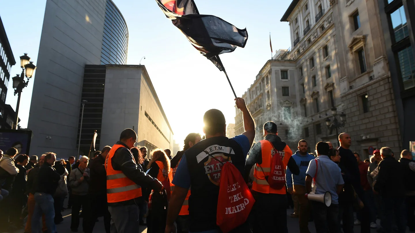 Manifestación de taxistas en las inmediaciones del Congreso Manifestación de taxistas en las inmediaciones del Congreso