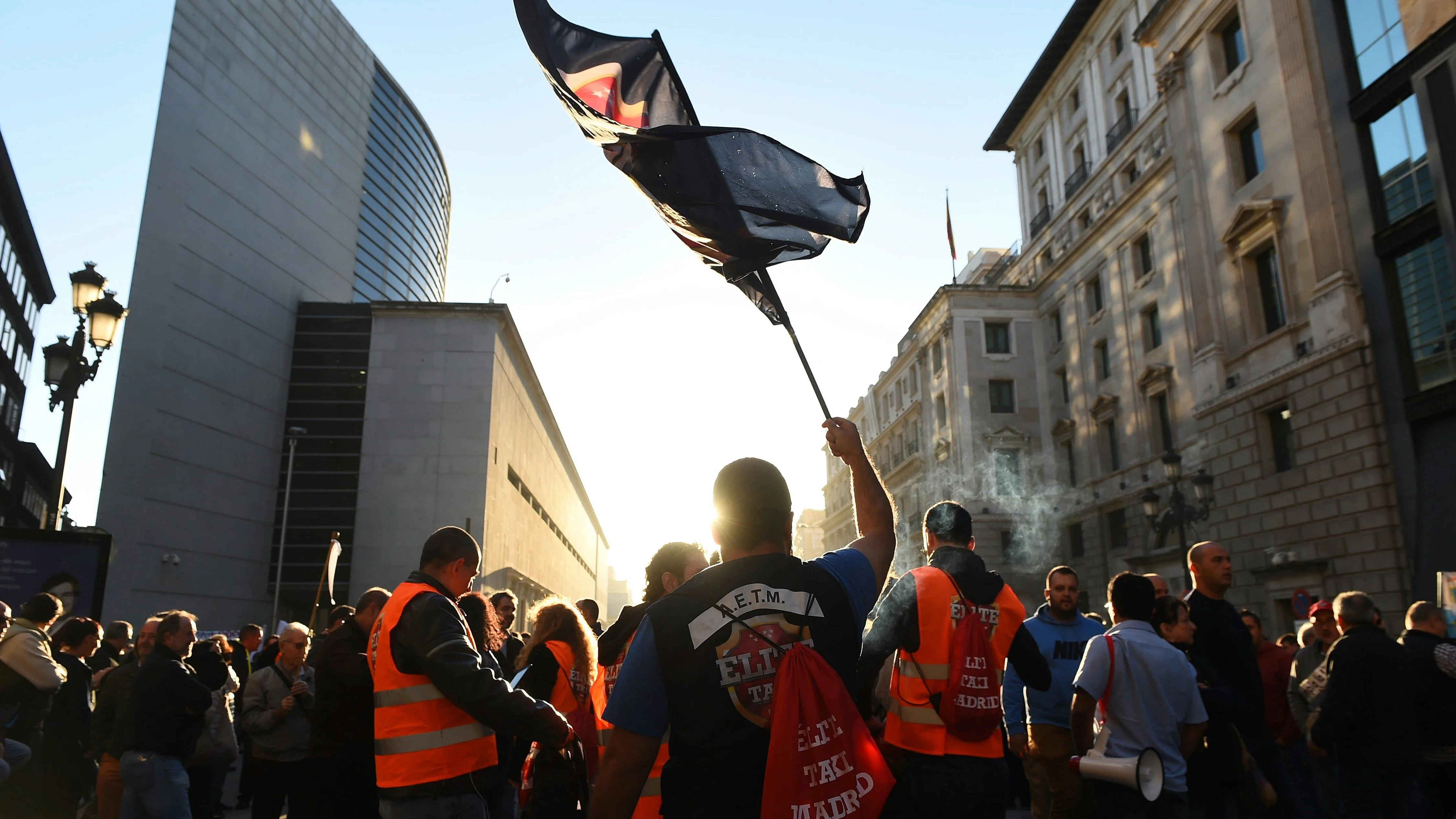 Manifestación de taxistas en las inmediaciones del Congreso