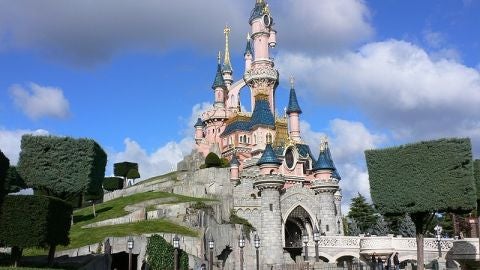 El motivo por el que los baños de Disney no tienen espejos
