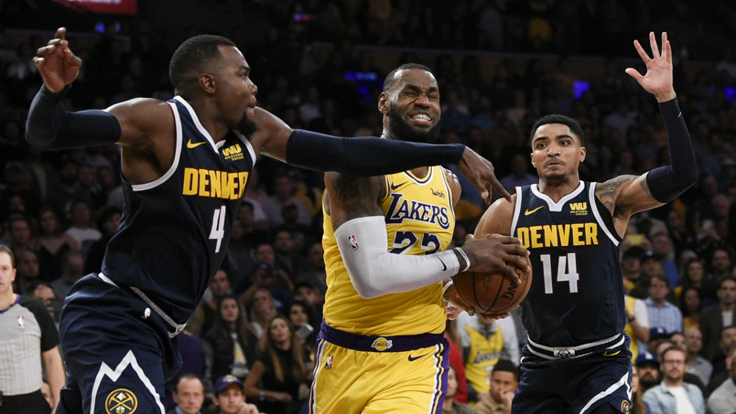 LeBron James, ante los Nuggets LeBron James, ante los Nuggets