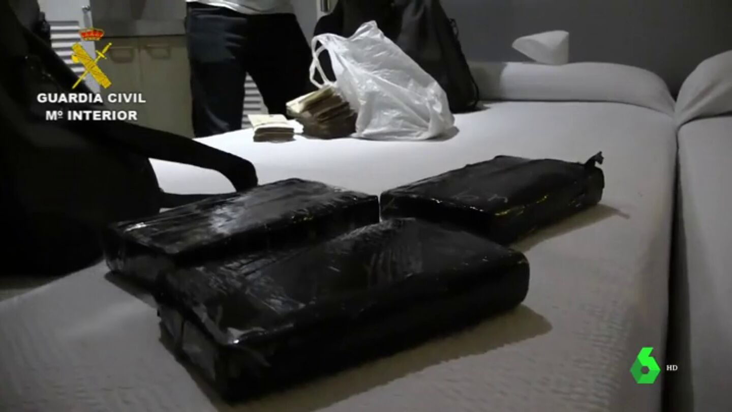 Imagen de la droga incautada por la Guardia Civil