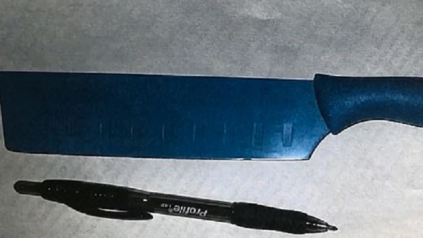Imagen de un cuchillo con el que las menores planeaban matar a sus compañeros Imagen de un cuchillo con el que las menores planeaban matar a sus compañeros