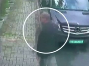 Imagen de Khashoggi entrando al consulado de Estambul Imagen de Khashoggi entrando al consulado de Estambul