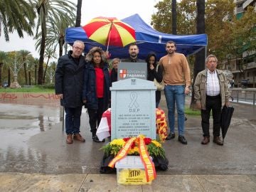El satírico "Gobierno de Tabarnia" organiza un "funeral de la república catalana" El satírico "Gobierno de Tabarnia" organiza un "funeral de la república catalana"