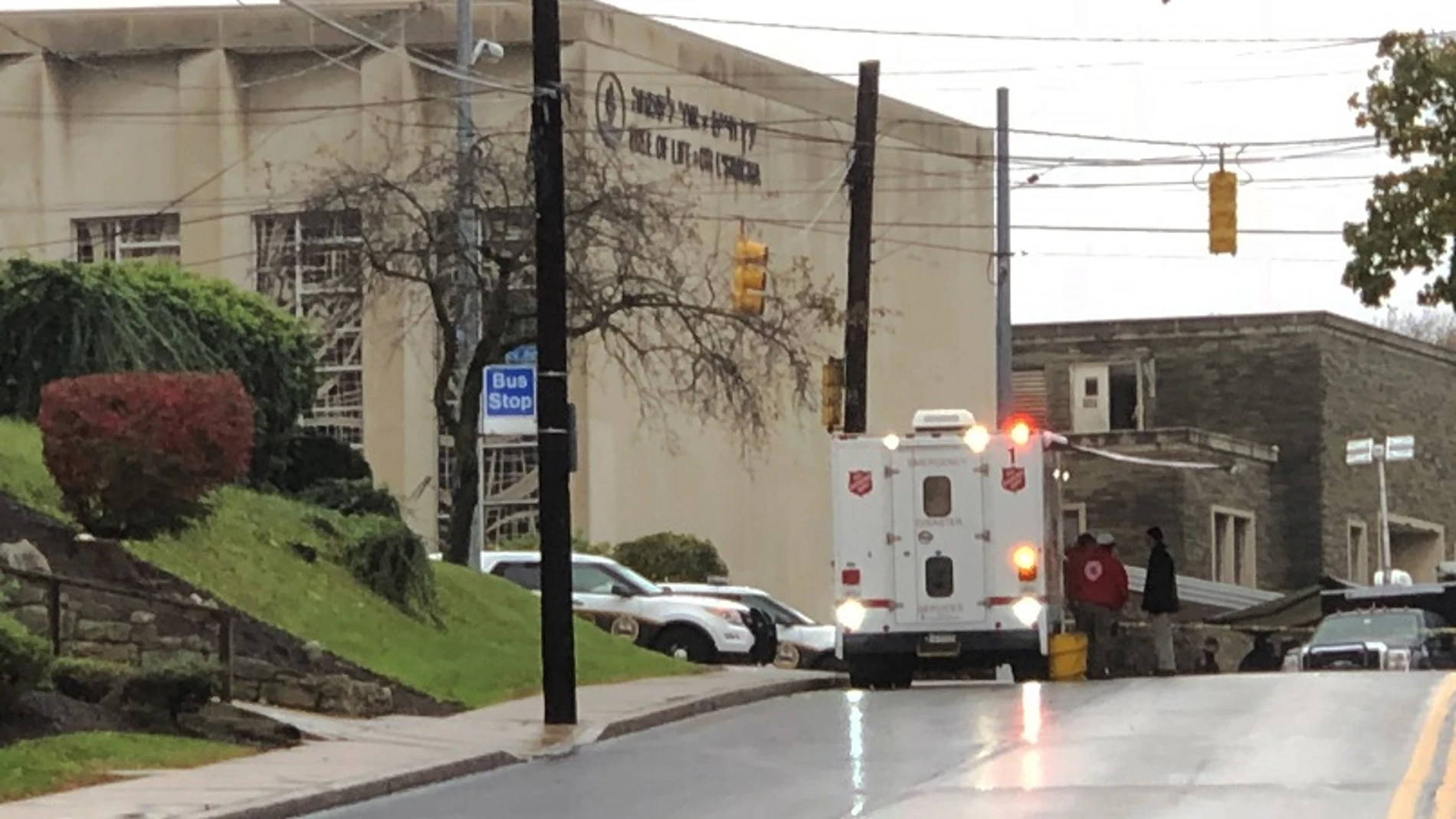 Exteriores de la sinagoga de Pittsburgh donde han asesinado a 11 personas