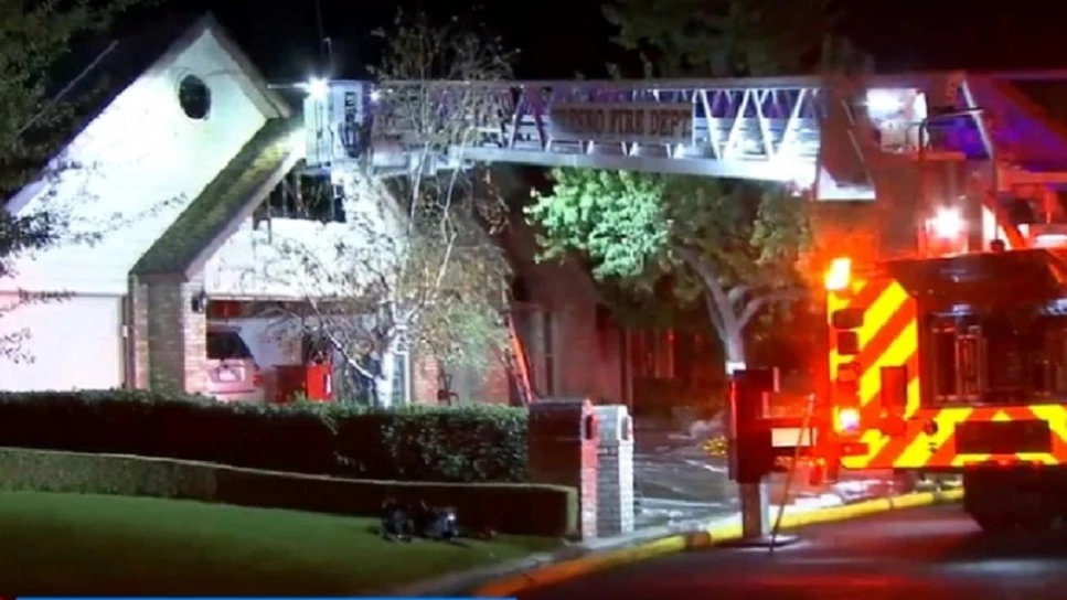 Imagen de la casa incendiada en California