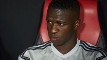 Vinicius, en el banquillo