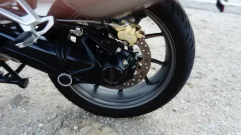 BMW R 1200 R BMW R 1200 R