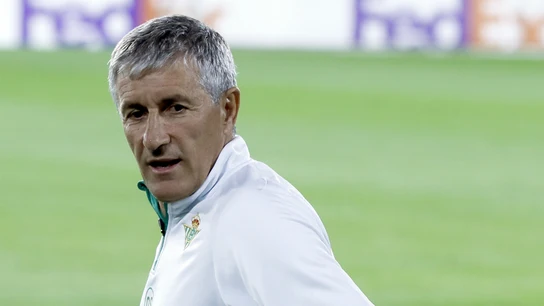 Quique Setién, en un entrenamiento Quique Setién, en un entrenamiento
